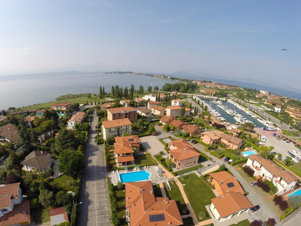 Bellasirmione Holiday Apartments Eksteriør billede