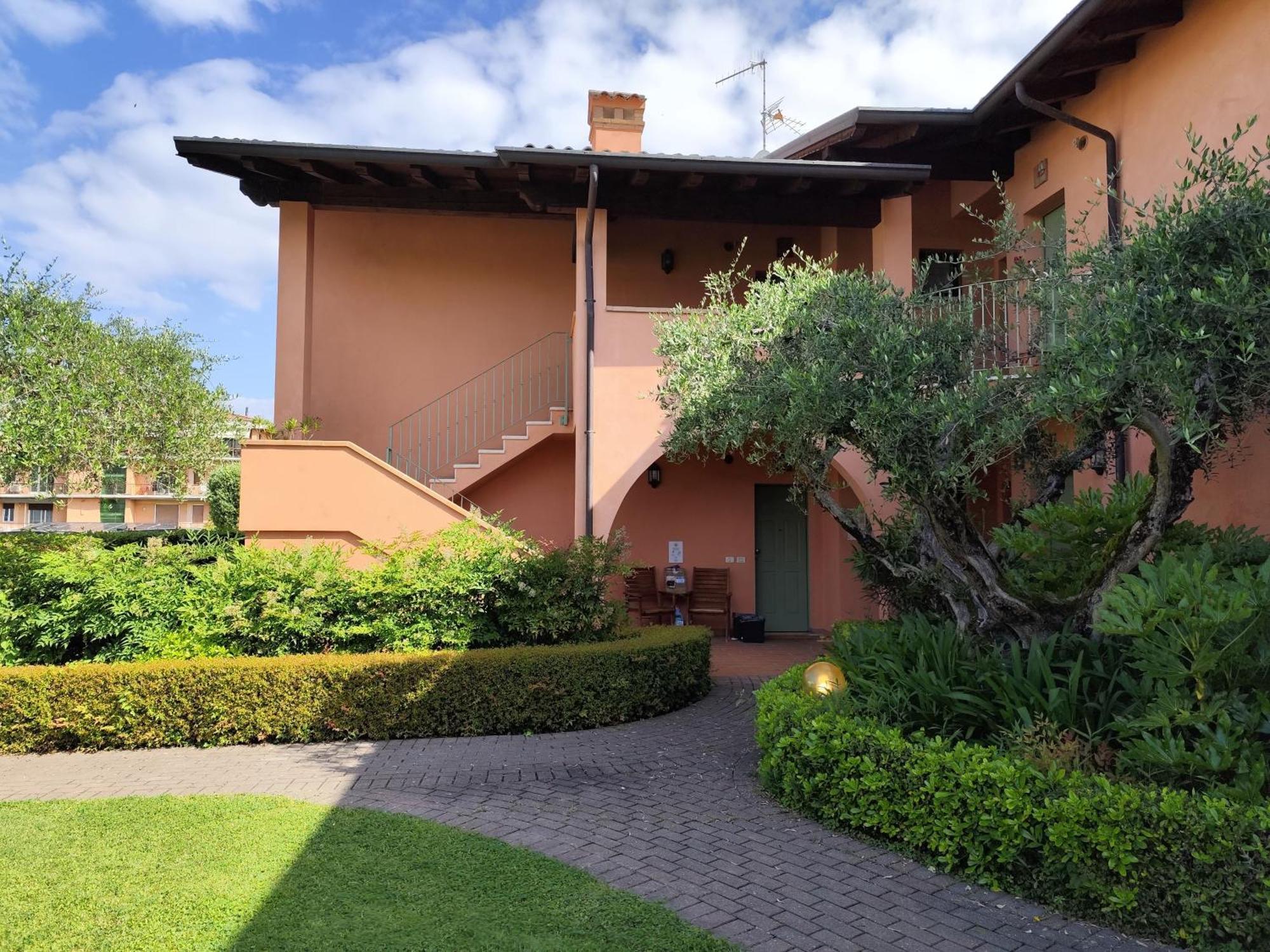 Bellasirmione Holiday Apartments Eksteriør billede