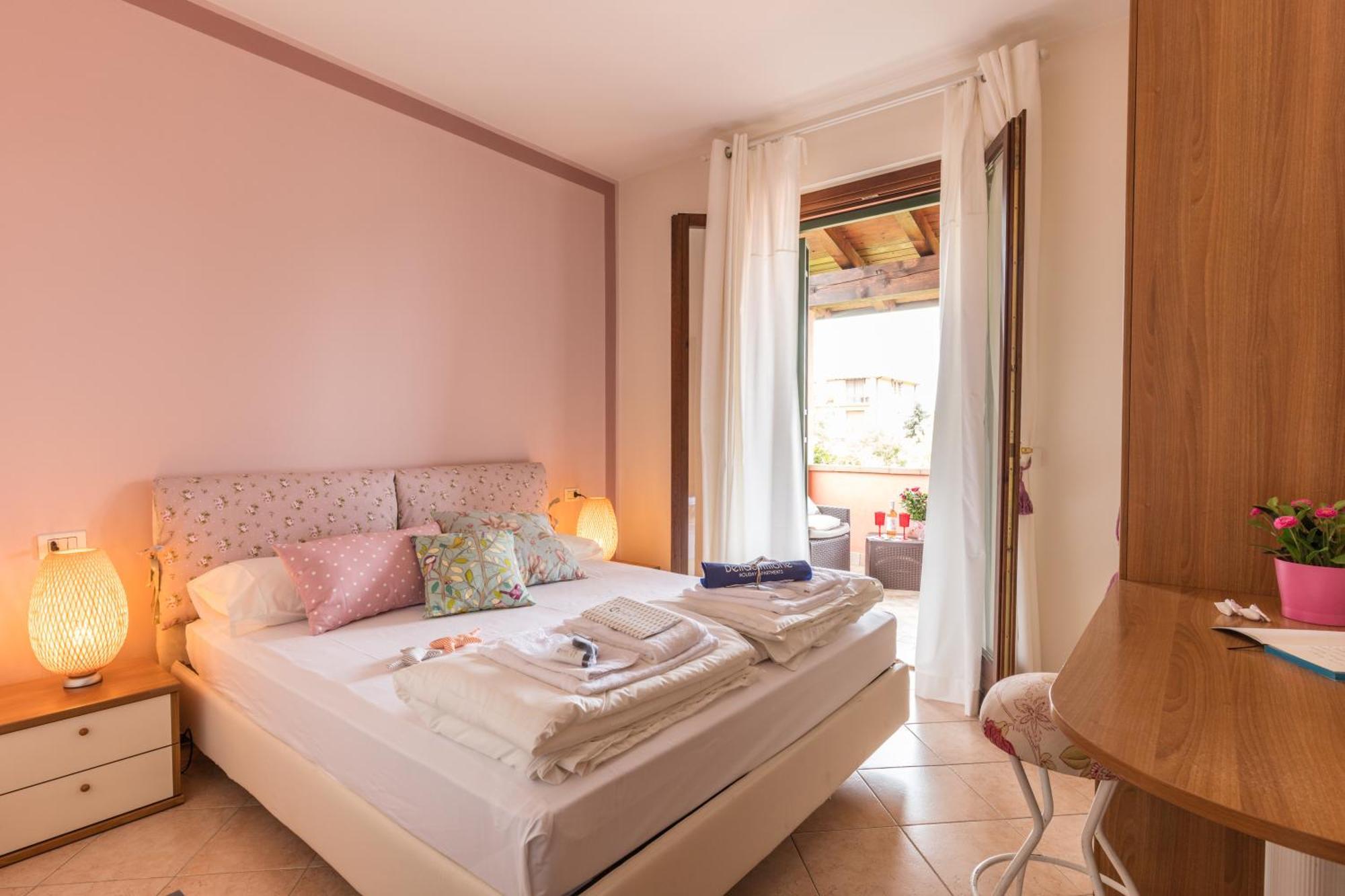 Bellasirmione Holiday Apartments Eksteriør billede