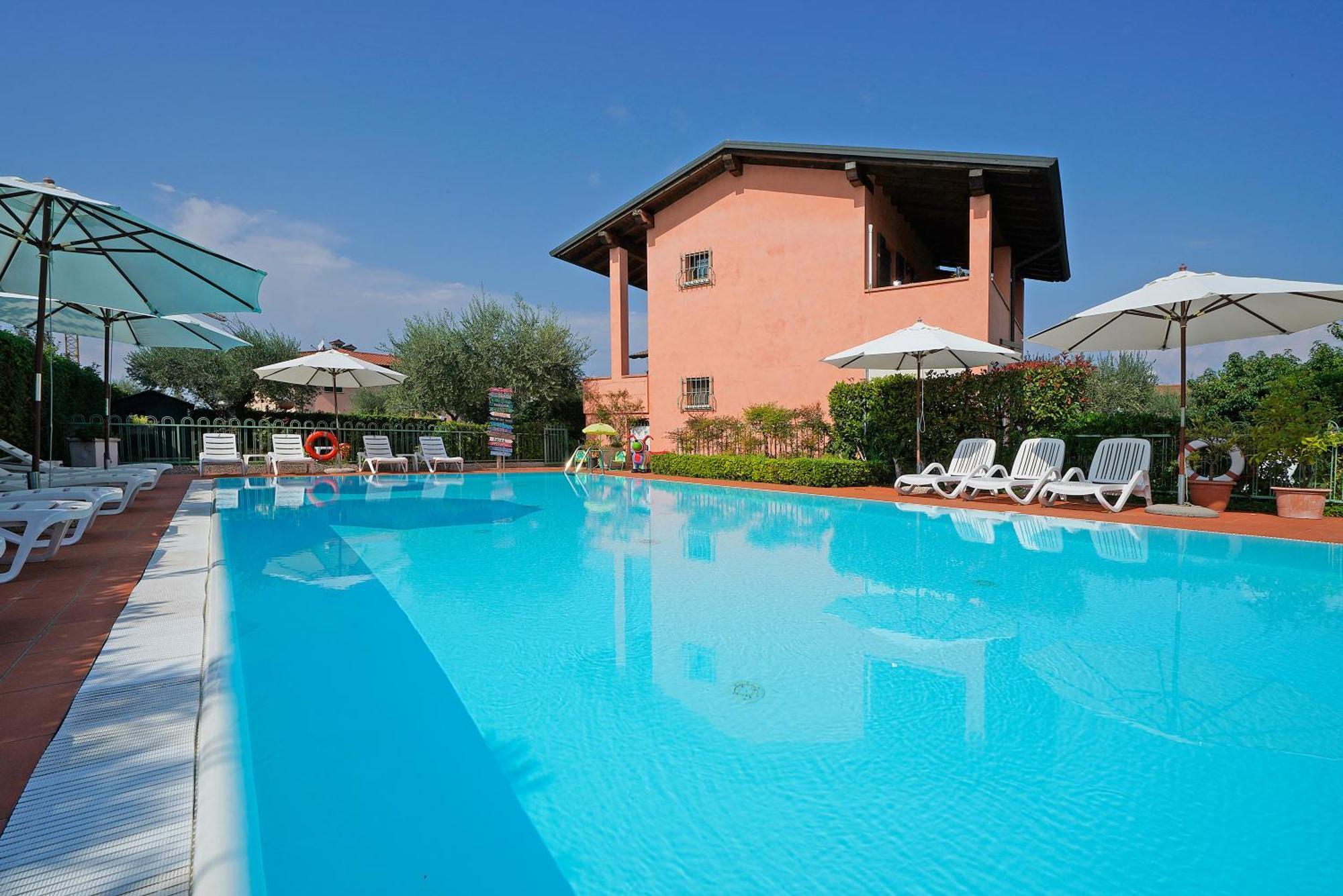 Bellasirmione Holiday Apartments Eksteriør billede