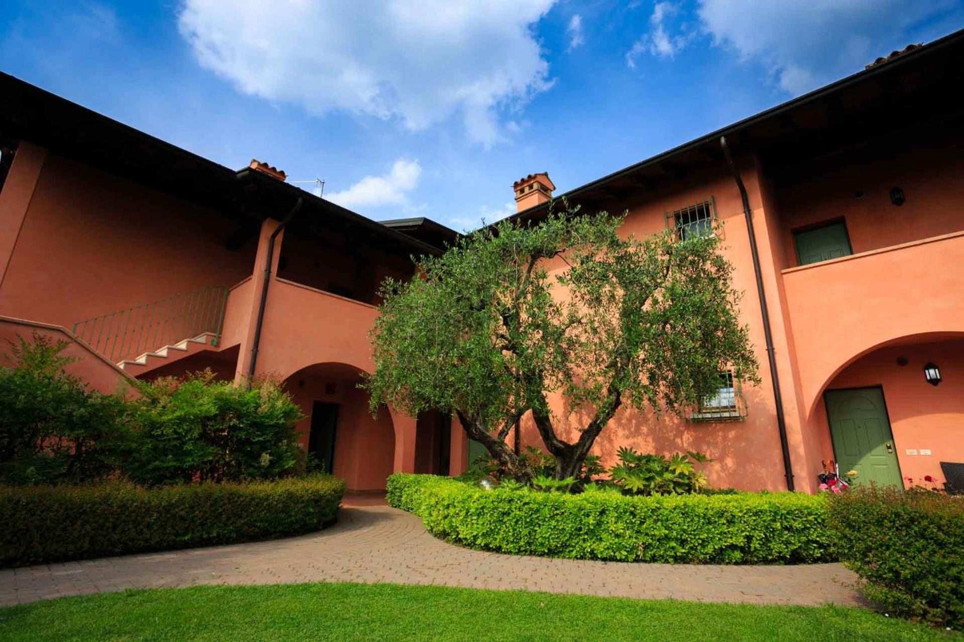 Bellasirmione Holiday Apartments Eksteriør billede