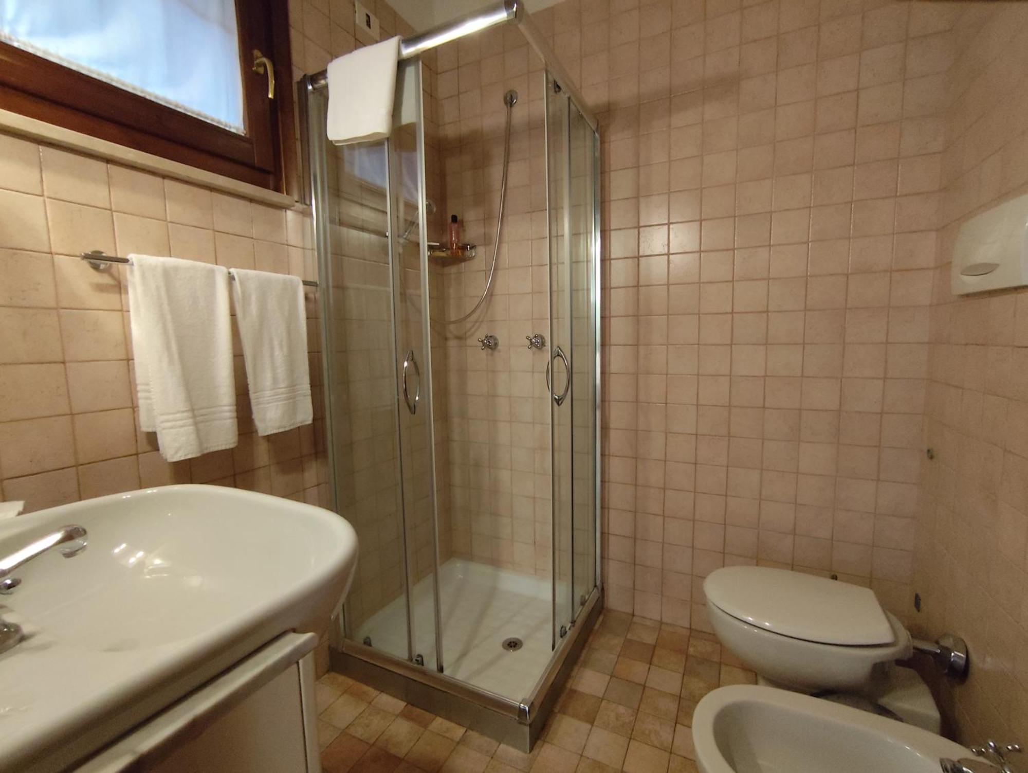 Bellasirmione Holiday Apartments Eksteriør billede