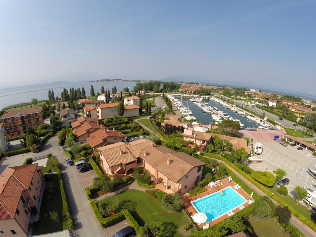 Bellasirmione Holiday Apartments Eksteriør billede