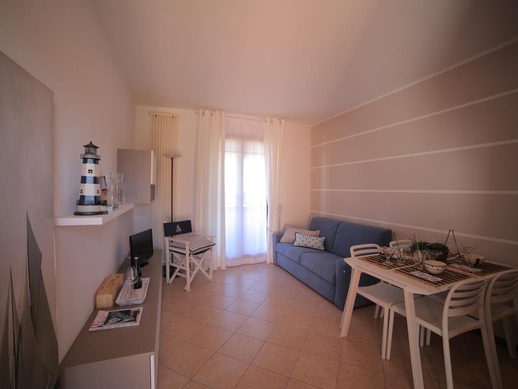 Bellasirmione Holiday Apartments Værelse billede